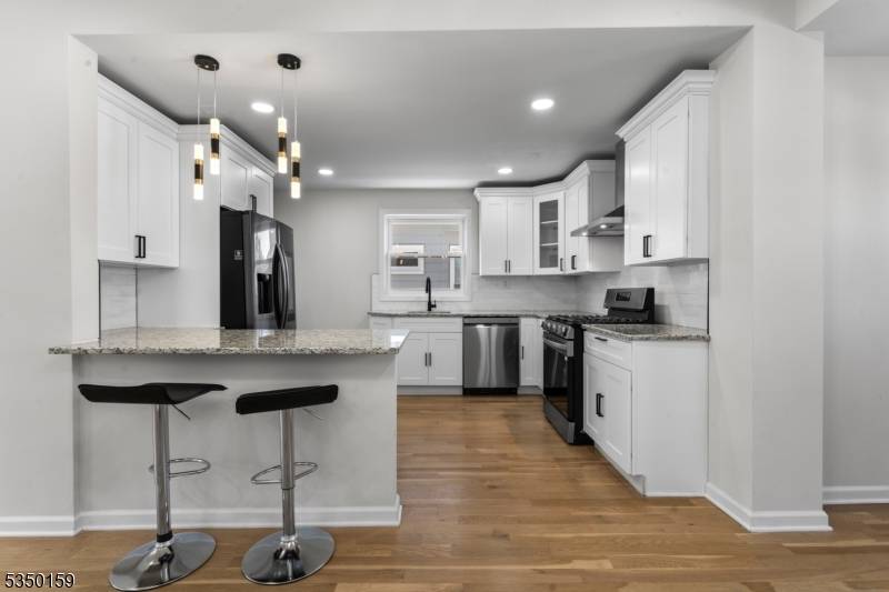 Lyndhurst Twp., NJ 07071,311 Travers Pl