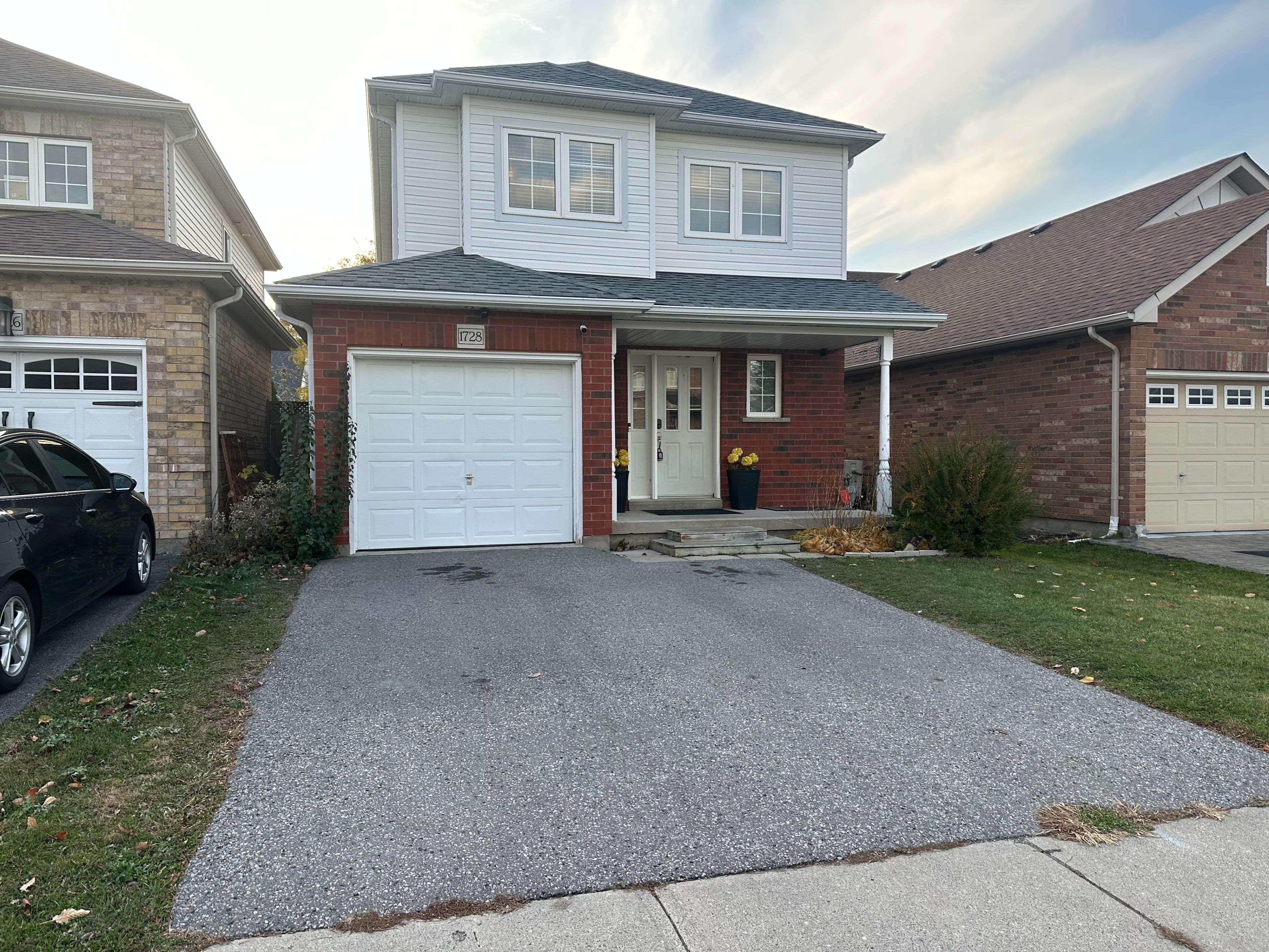 1728 Radcliffe DR, Oshawa, ON L1K 2T2