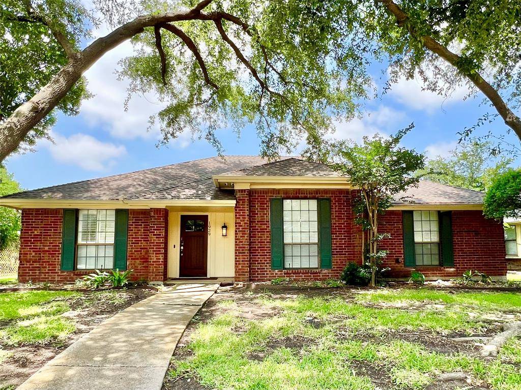 Carrollton, TX 75007,1929 Oakbluff Drive