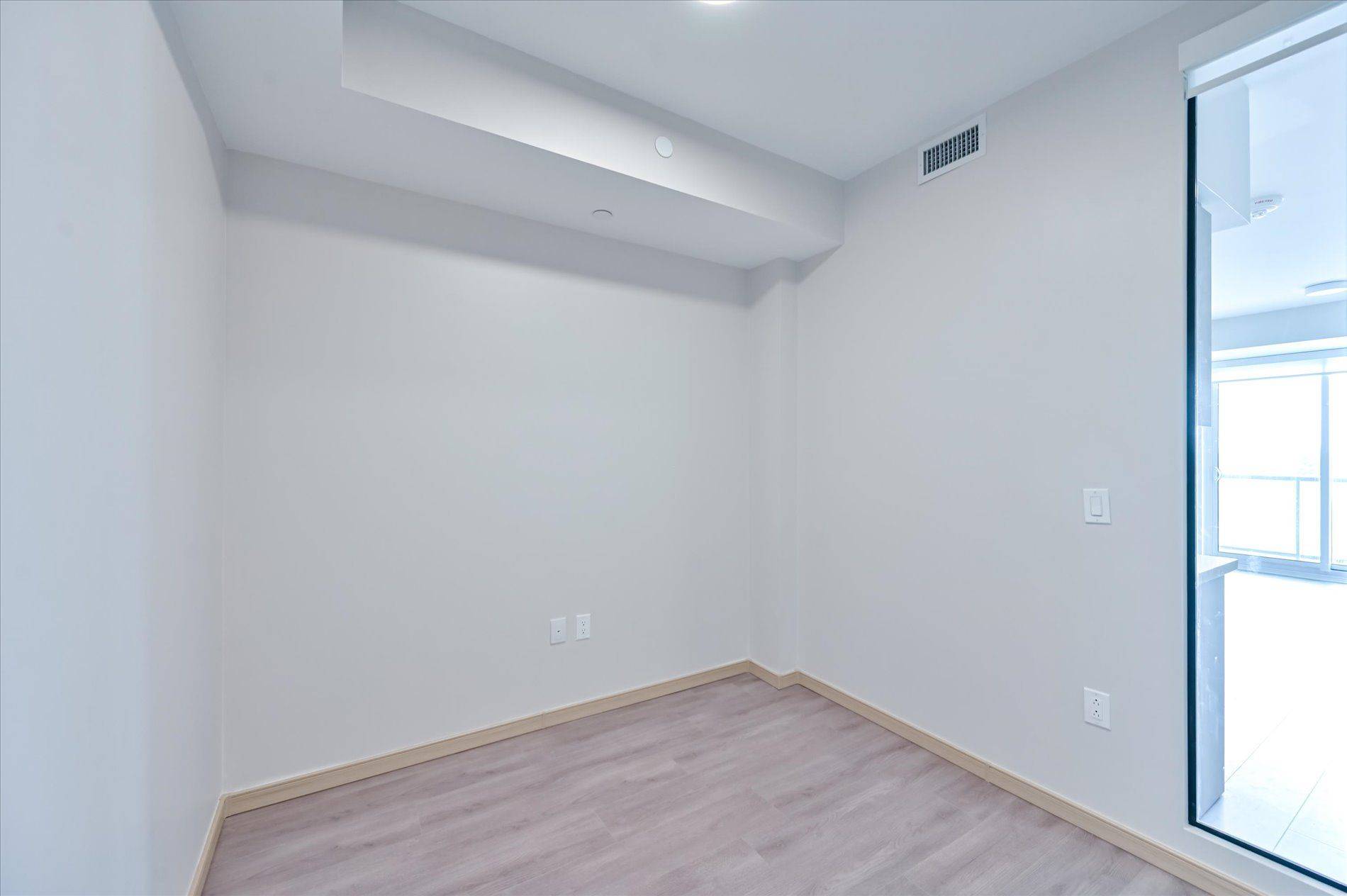 Toronto E05, ON M1T 3K5,3429 Sheppard AVE E #B603