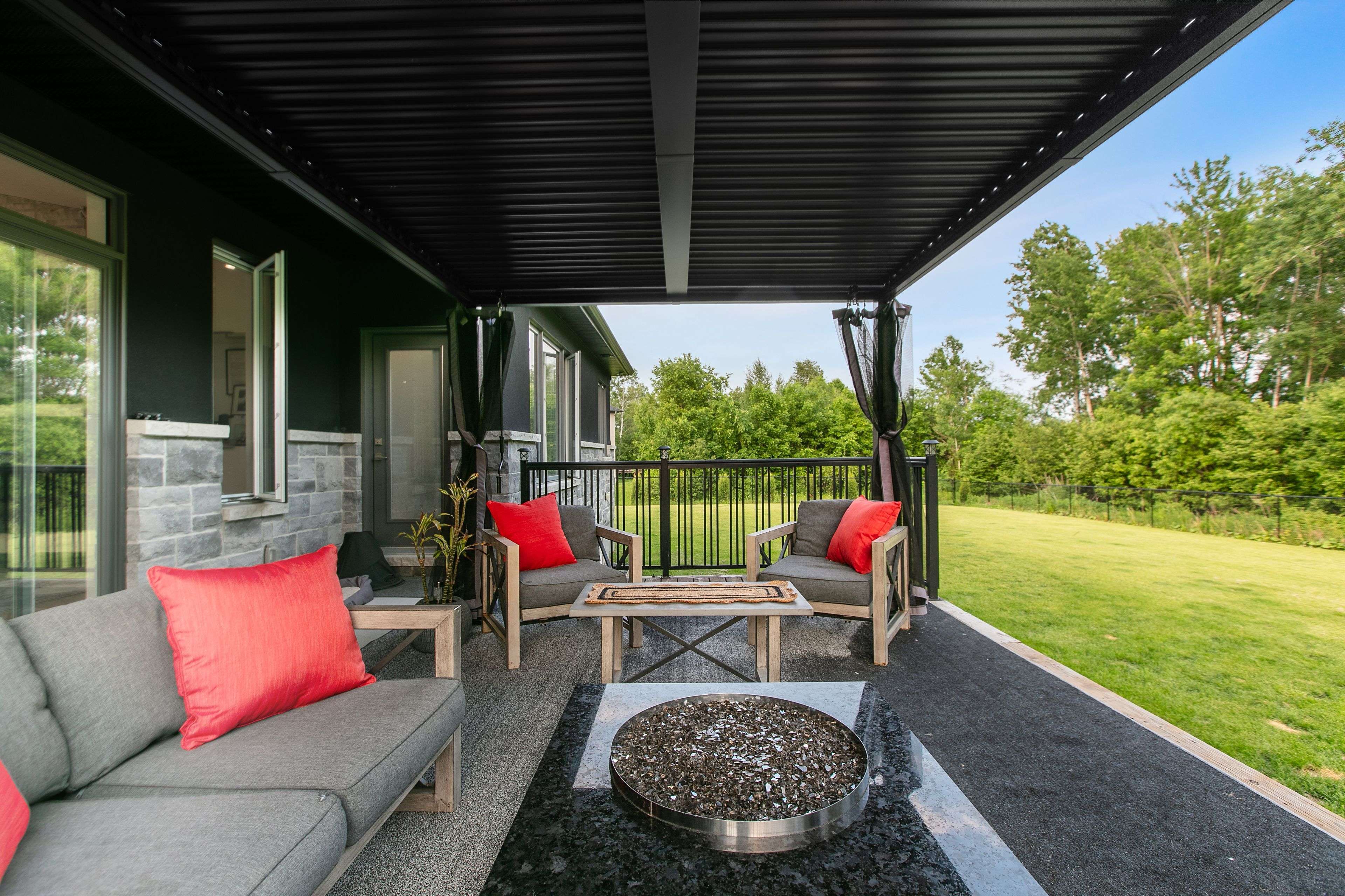 Blossom Park - Airport And Area, ON K1X 0A3,651 Ballycastle CRES