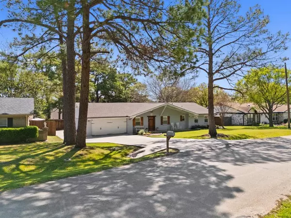 Grapevine, TX 76051,3612 Grandview Drive