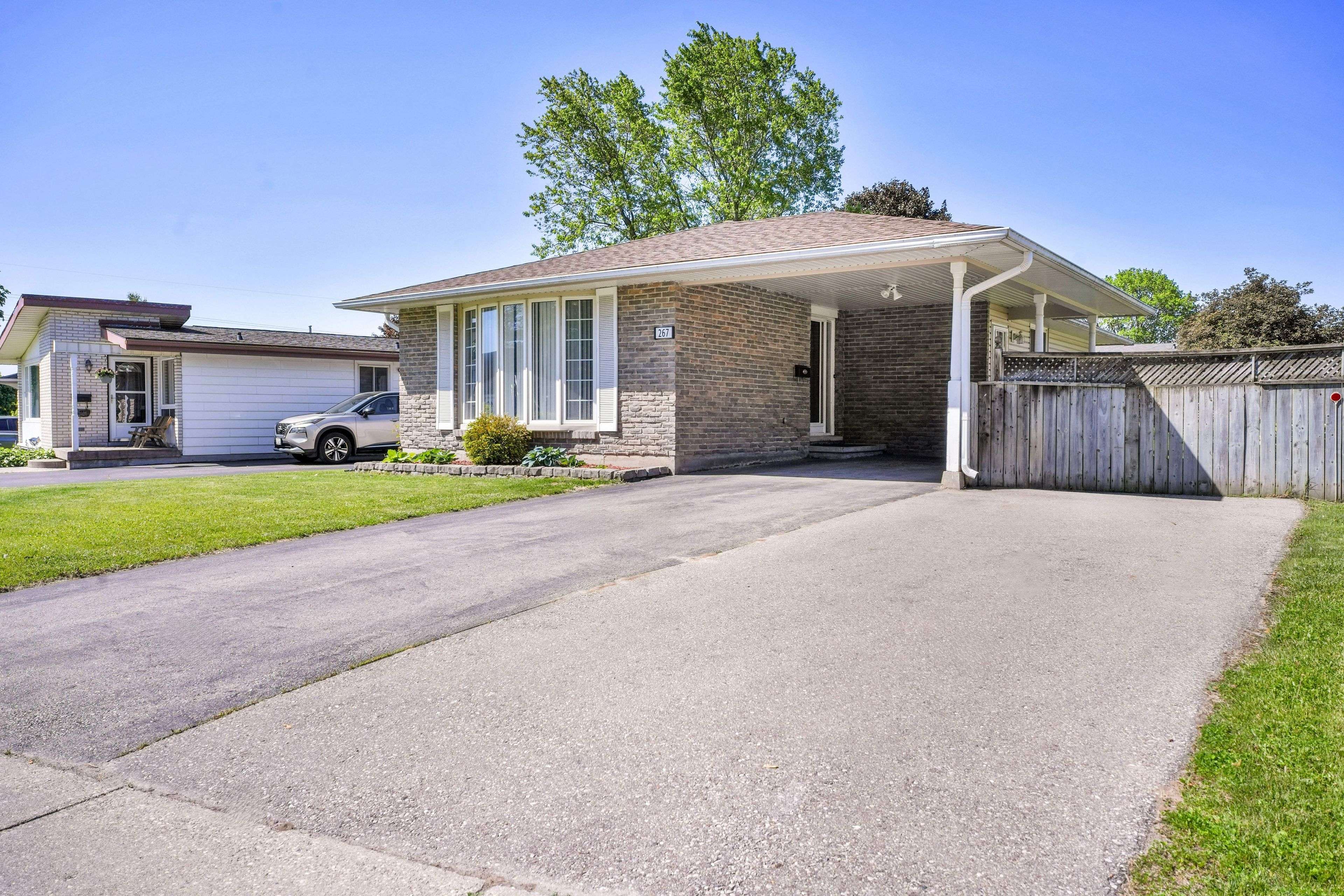 Kitchener, ON N2E 1S1,267 Kingswood DR