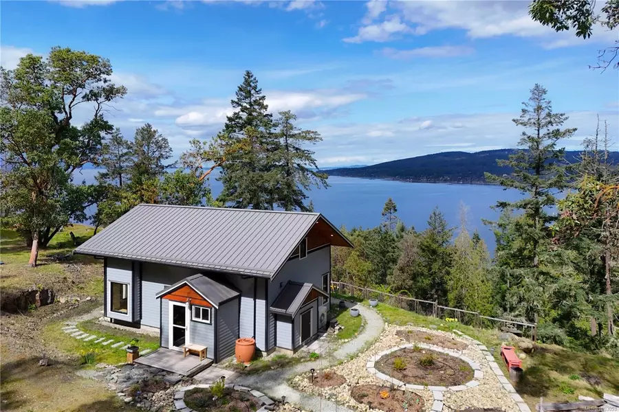 115 Narrows West Rd, Salt Spring, BC V8K 0A3