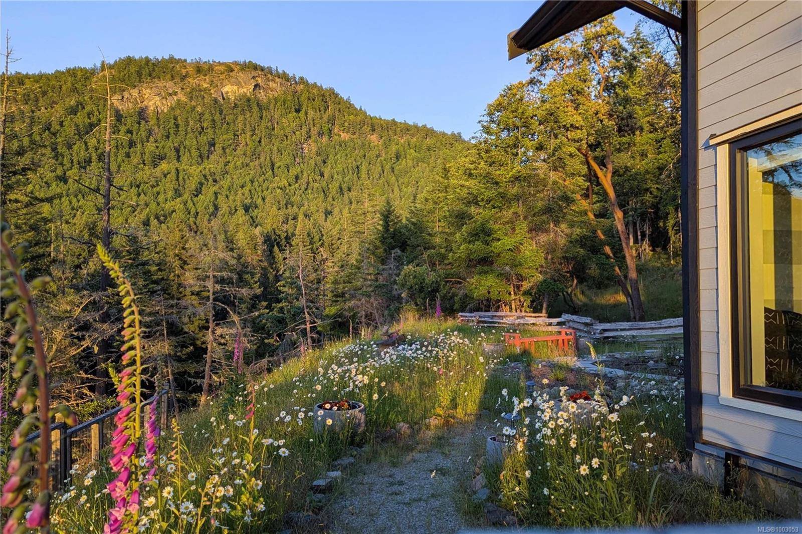 Salt Spring, BC V8K 0A3,115 Narrows West Rd