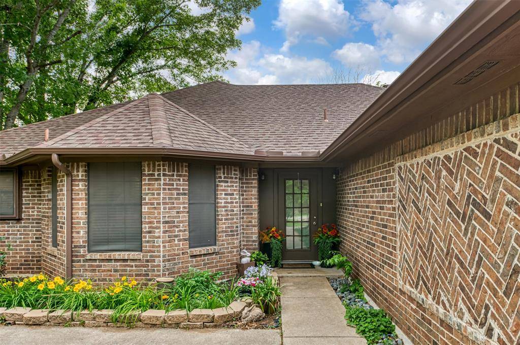 656 Truman Circle, Reno, TX 76082