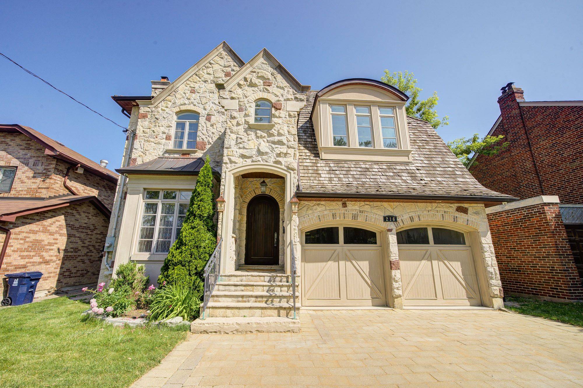 Toronto C14, ON M2N 3Y8,216 Parkview AVE