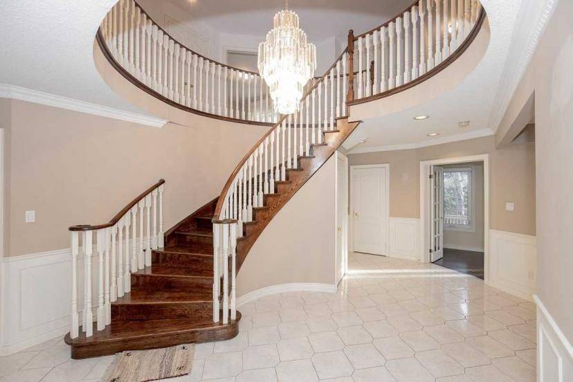 46 Green Ash CRES, Richmond Hill, ON L4B 3S1