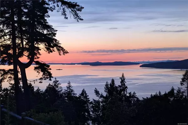 Salt Spring, BC V8K 0A3,115 Narrows West Rd