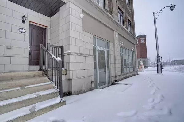 19 Ivanhoe DR #Unit #2, Markham, ON L6C 0X7