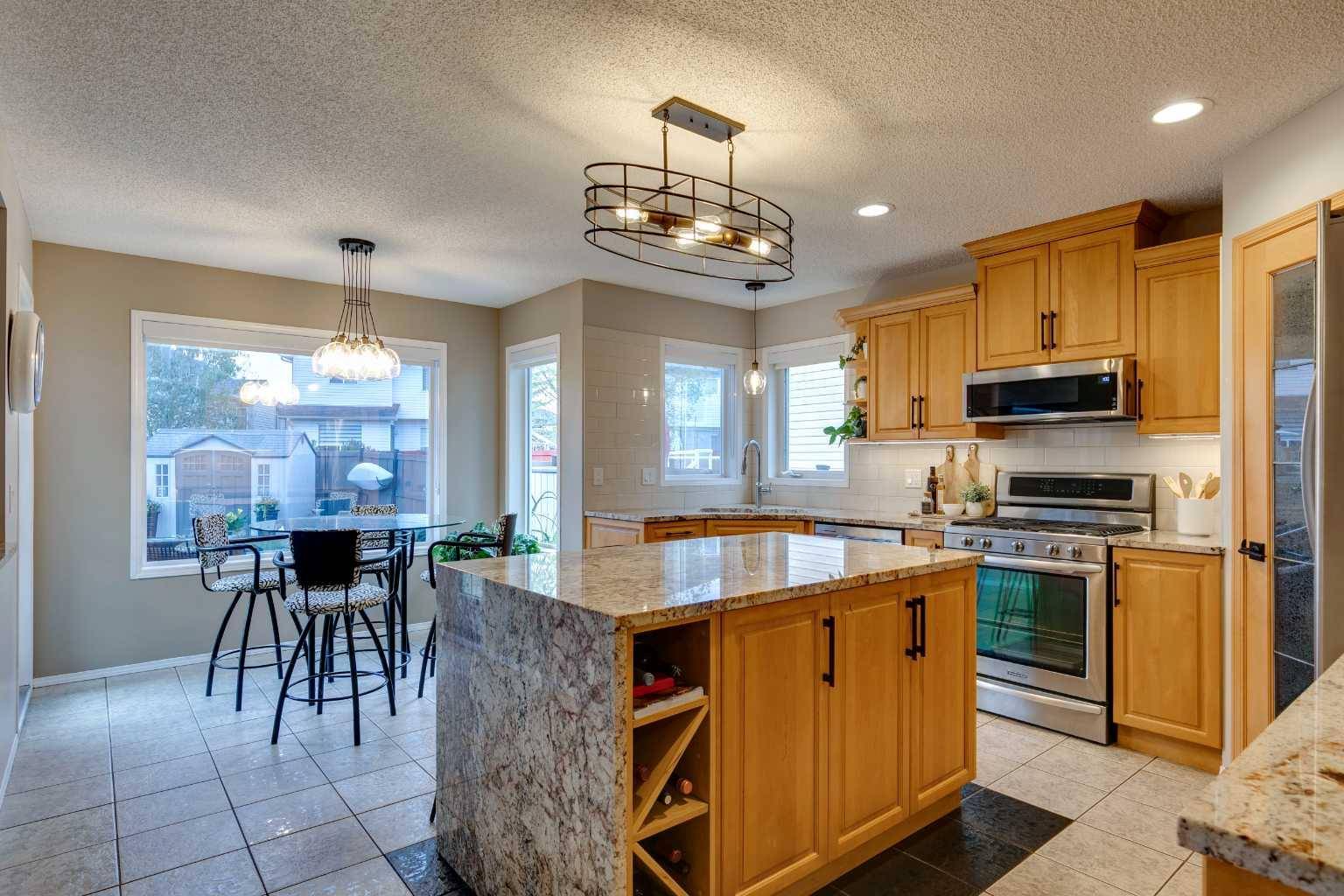 Calgary, AB T2X3Z4,154 Somerglen Close Southwest