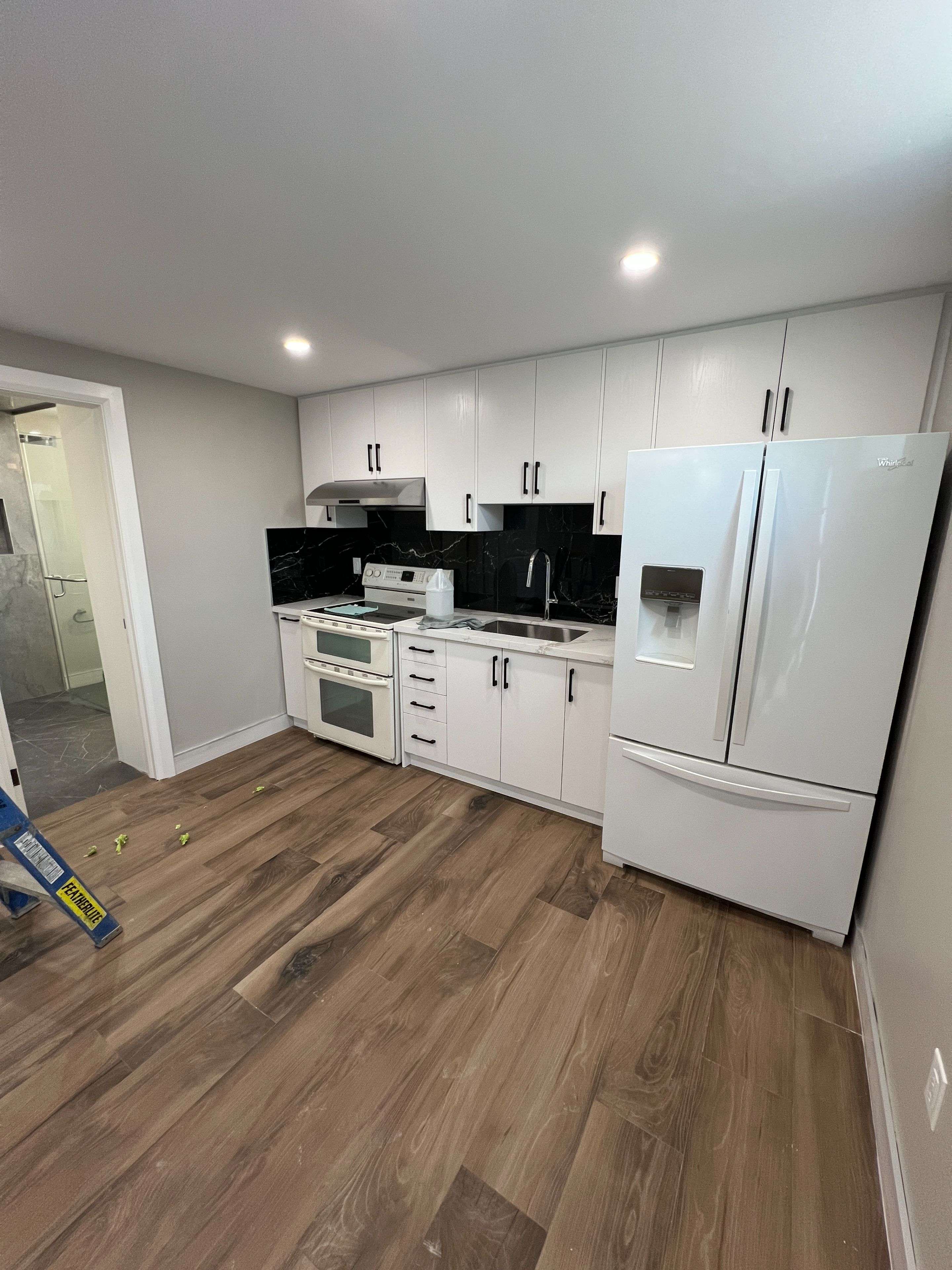 Toronto W04, ON M6L 2G9,8 Lorne Bruce DR #D