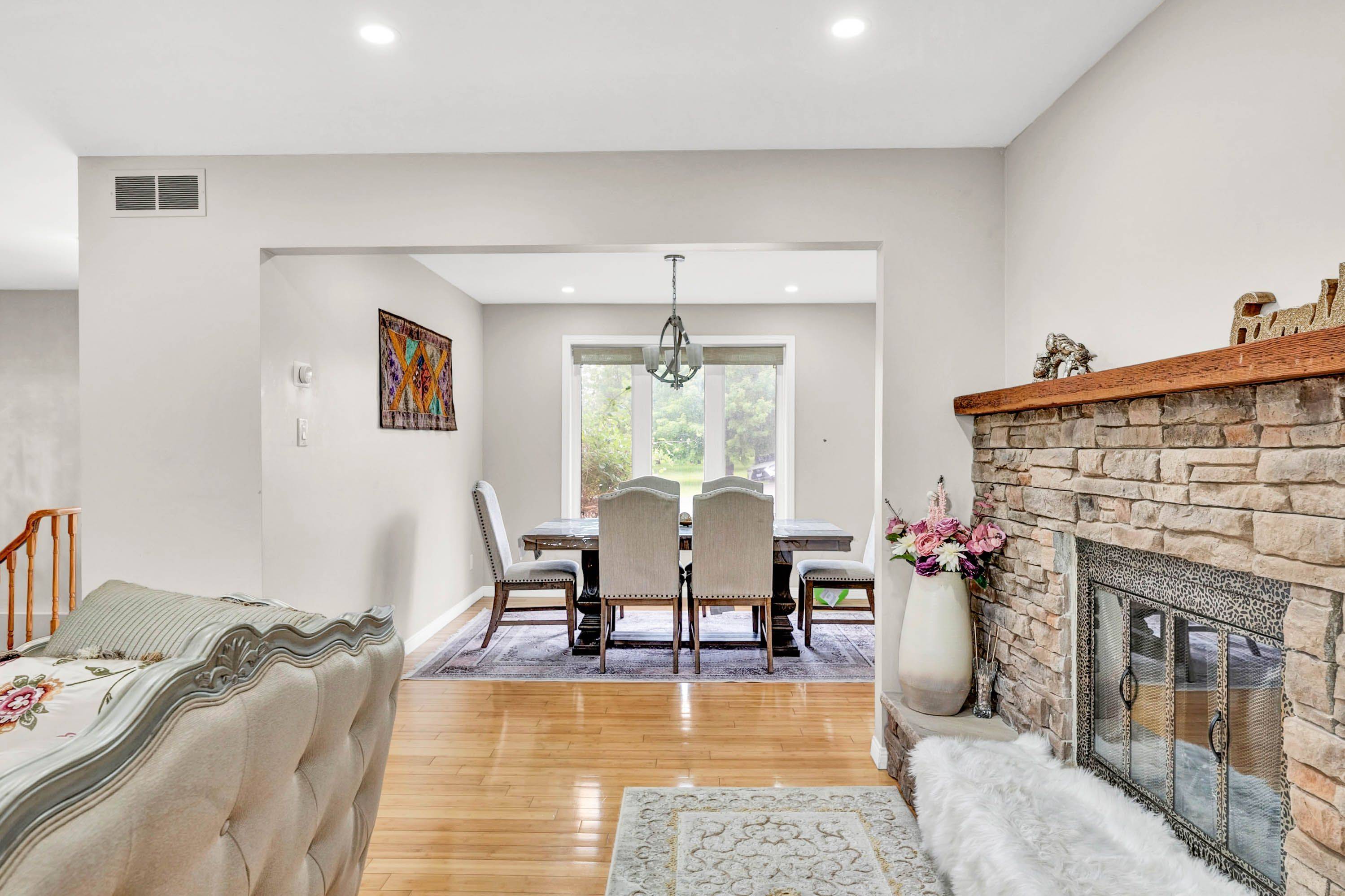 King, ON L7B 0J3,17190 Jane ST