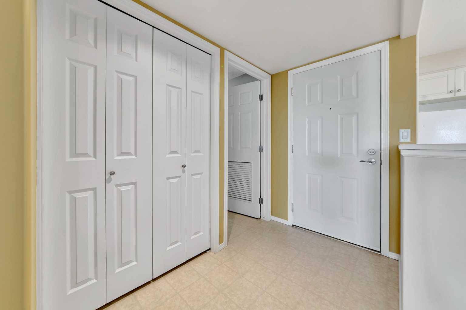 Lloydminster, AB T9V 0J1,5120 48 ST #302