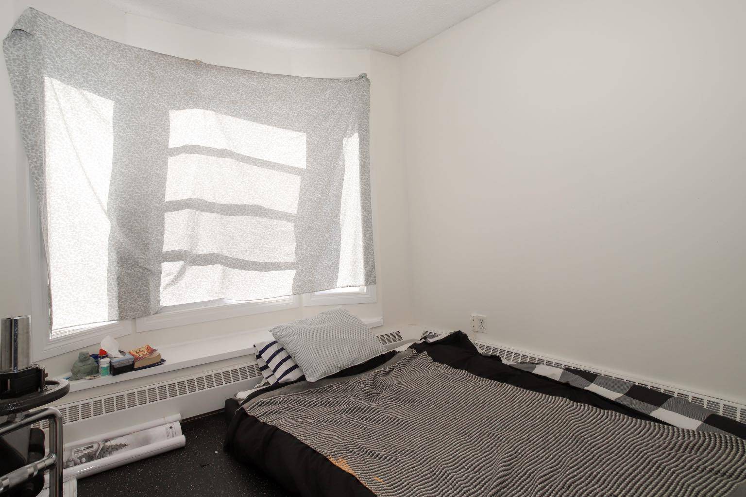 Calgary, AB t2s1p4,2204 1 ST Southwest #401