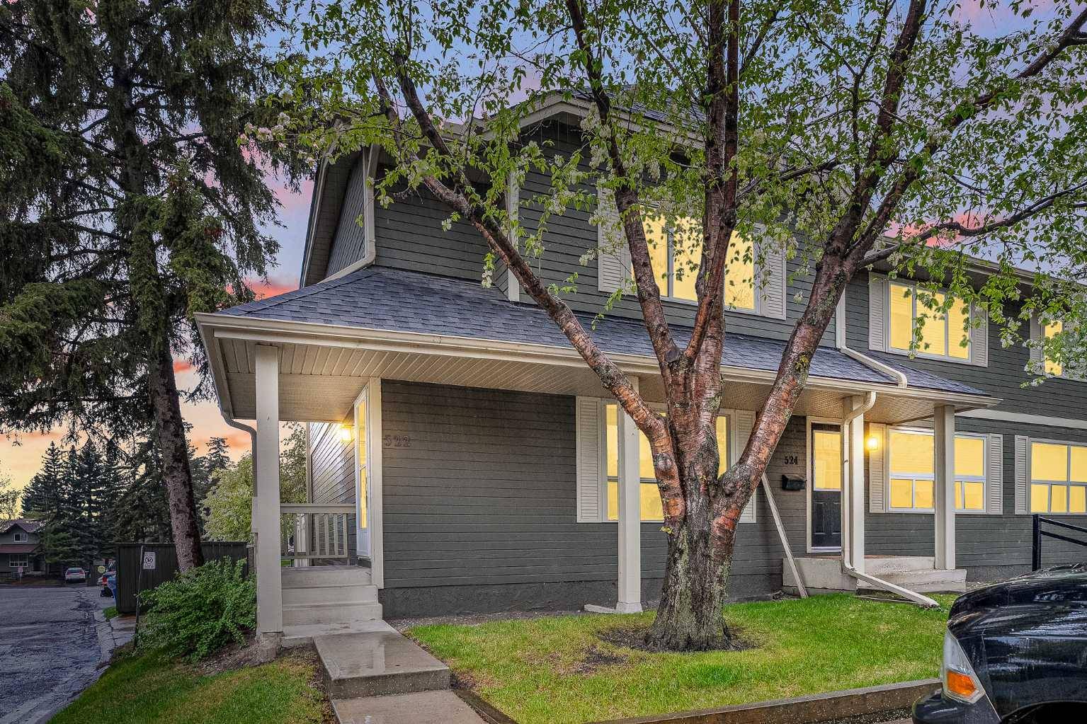 522 Queenston GDNS Southeast, Calgary, AB T2J 6N7
