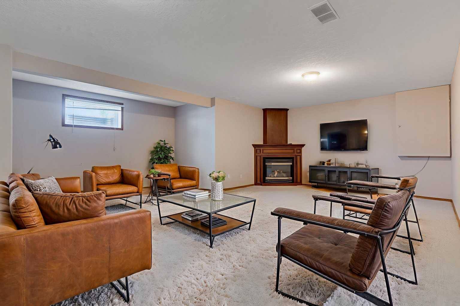 Calgary, AB T3L 2H5,48 Tuscany Village CT NW