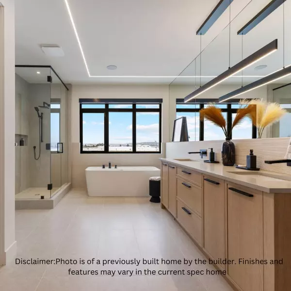 Calgary, AB T3B5X4,124 Greenwich Heath