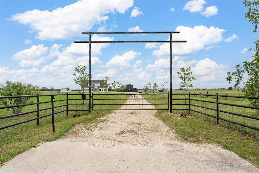 Crawford, TX 76638,1197 PRAIRIE CHAPEL Road