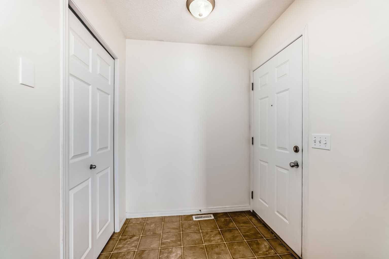 Calgary, AB T3A 6H7,1 Royal Birch Villas Northwest