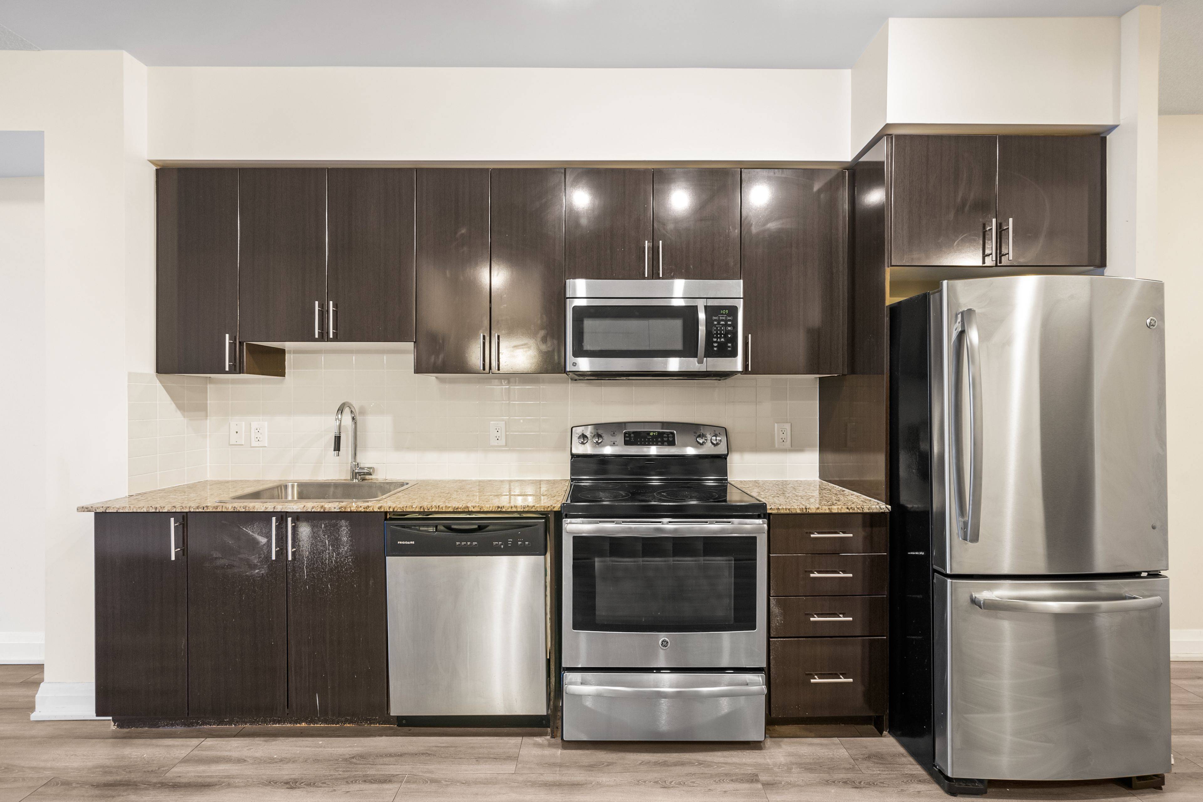 Markham, ON L3T 0C5,7171 Yonge ST #2106
