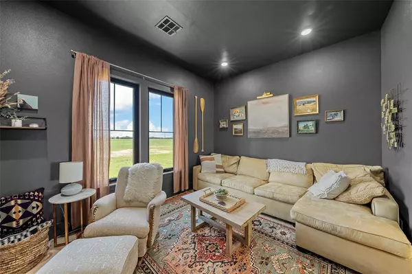Crawford, TX 76638,1197 PRAIRIE CHAPEL Road