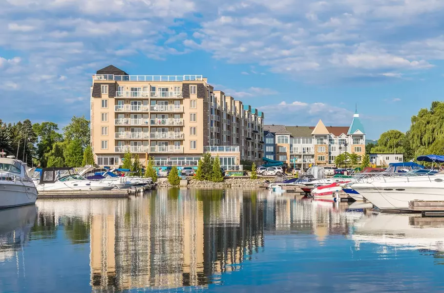 9 Harbour ST E #2311/13, Collingwood, ON L9Y 5C5