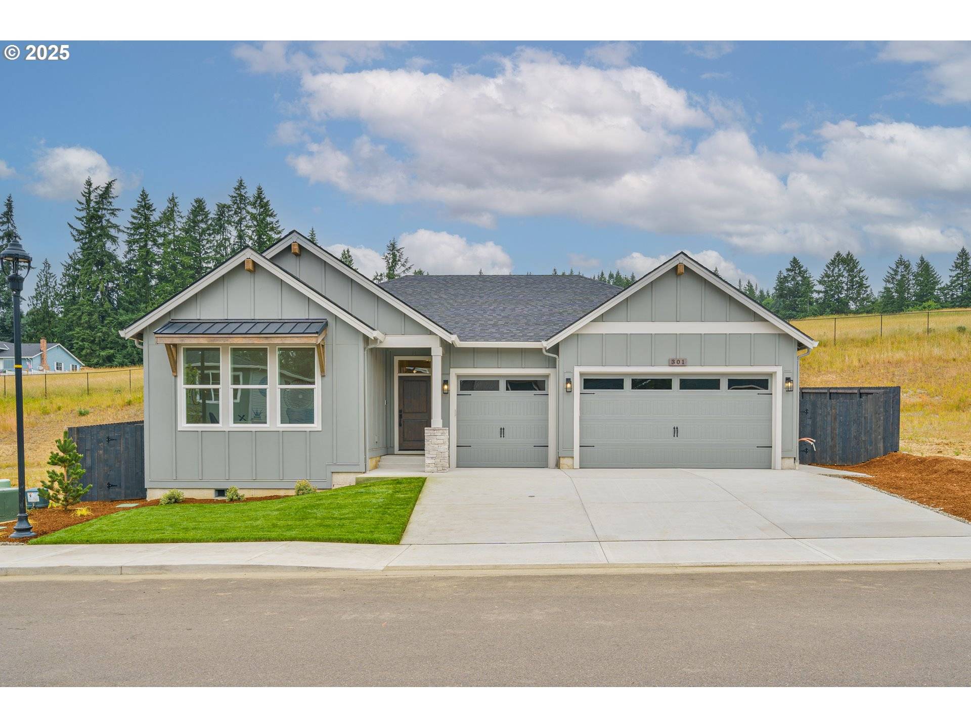 301 W 20TH WAY, La Center, WA 98629