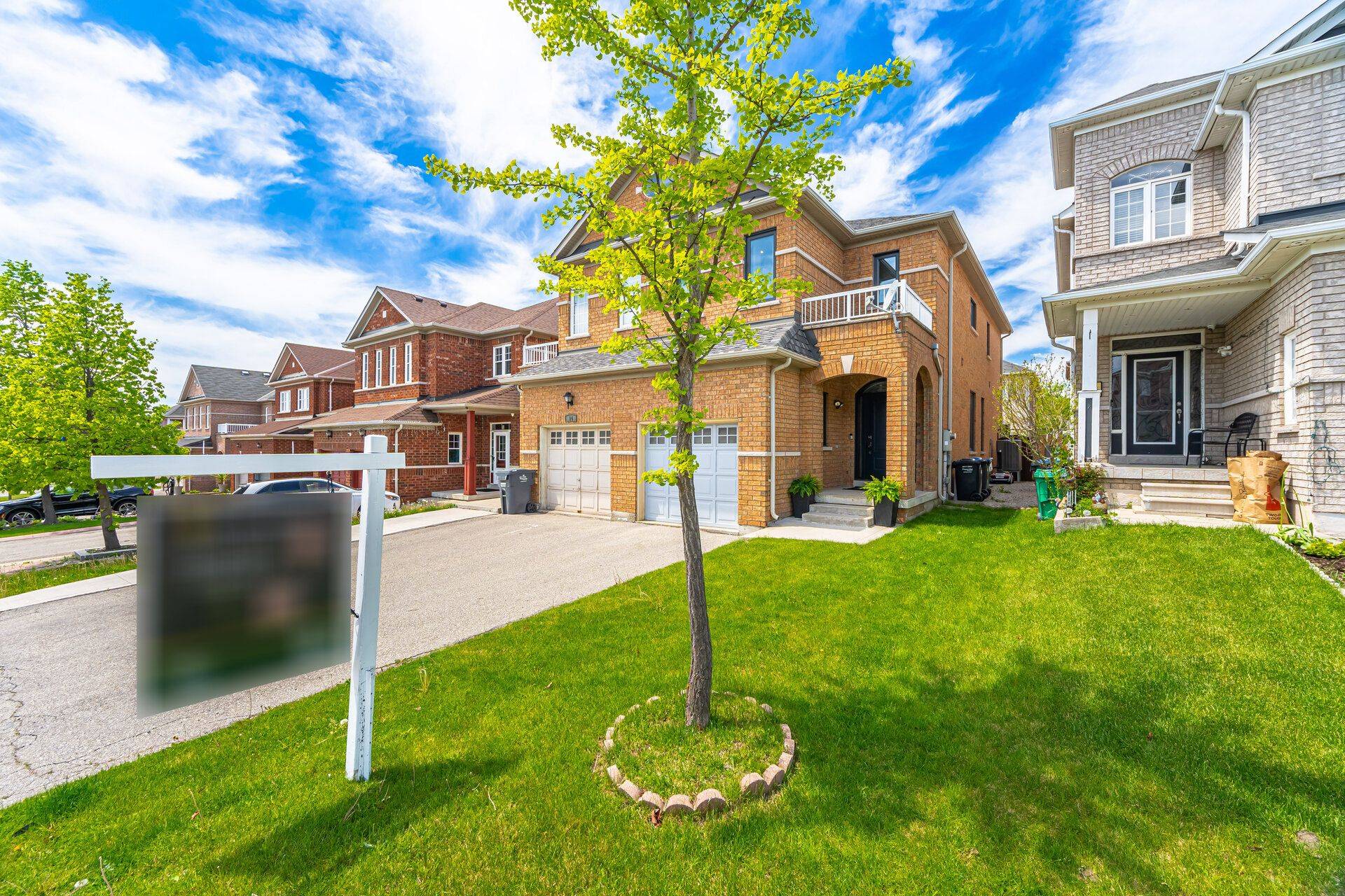 Brampton, ON L6V 4P2,16 Silent Pond CRES