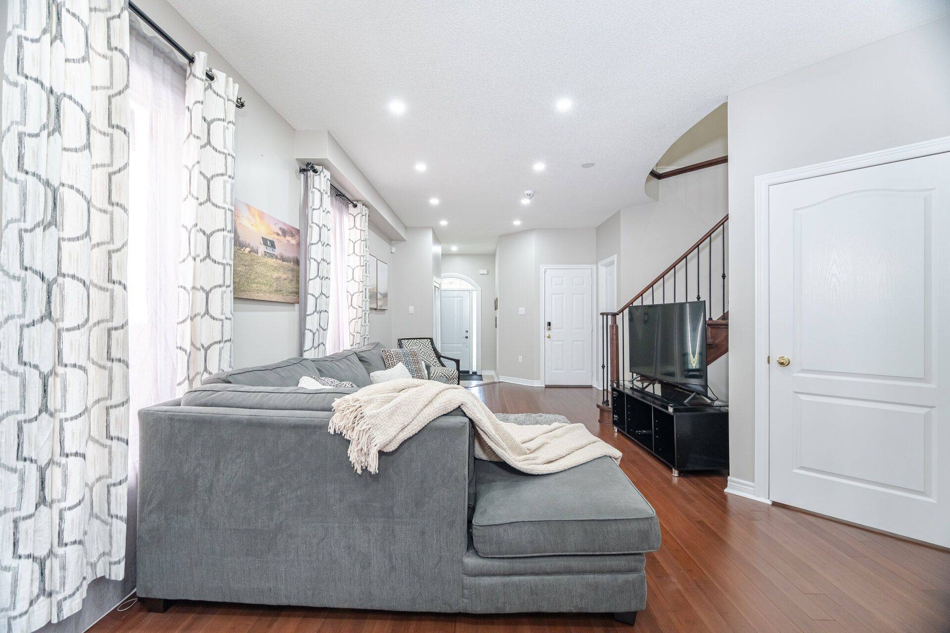 Brampton, ON L6V 4P2,16 Silent Pond CRES