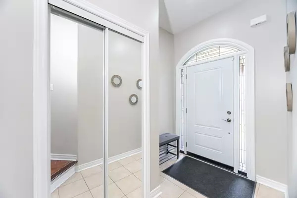 Brampton, ON L6V 4P2,16 Silent Pond CRES