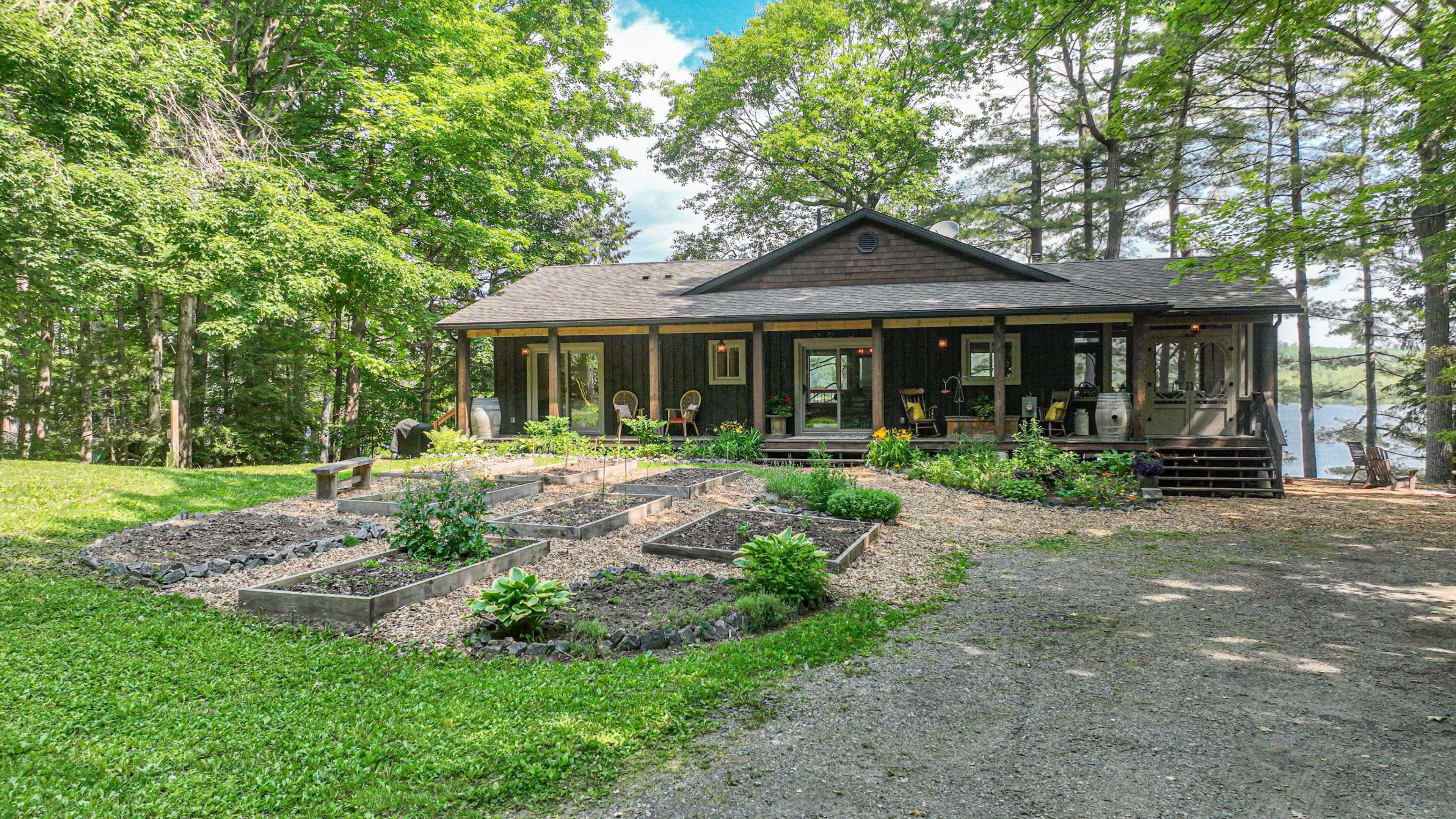 1007 1100 RD, Gravenhurst, ON P0E 1G0
