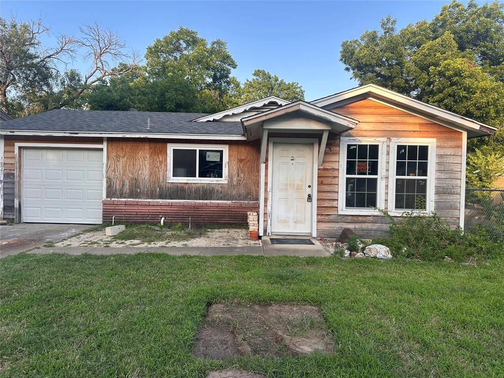 1305 Hadley Drive, Arlington, TX 76011