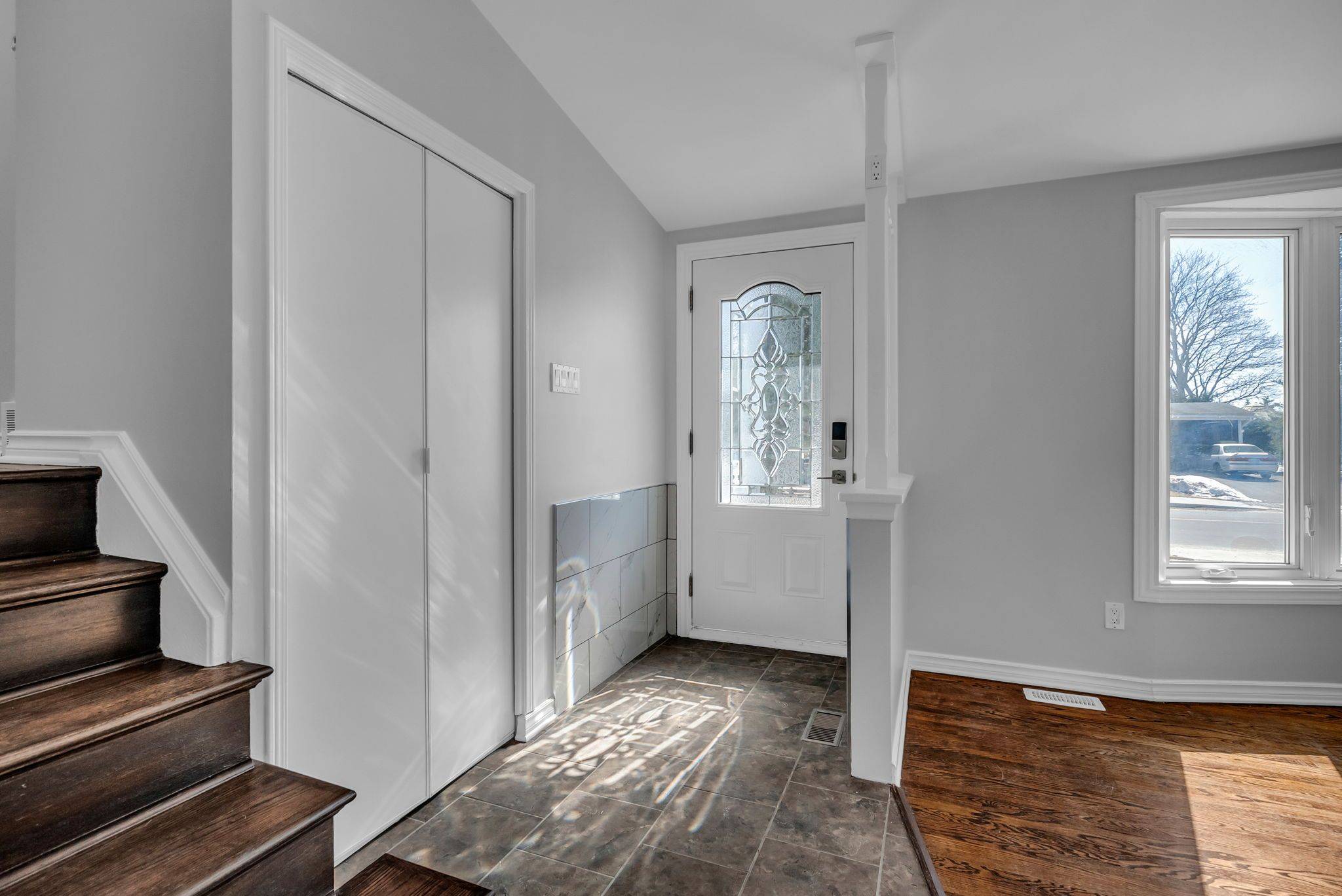 Orleans - Cumberland And Area, ON K1E 1H1,239 TOMPKINS AVE