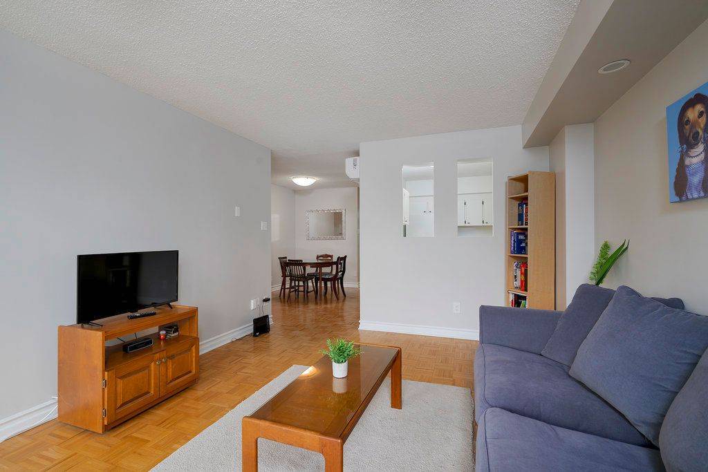 Vanier And Kingsview Park, ON K1L 8E7,158C McArthur AVE #108