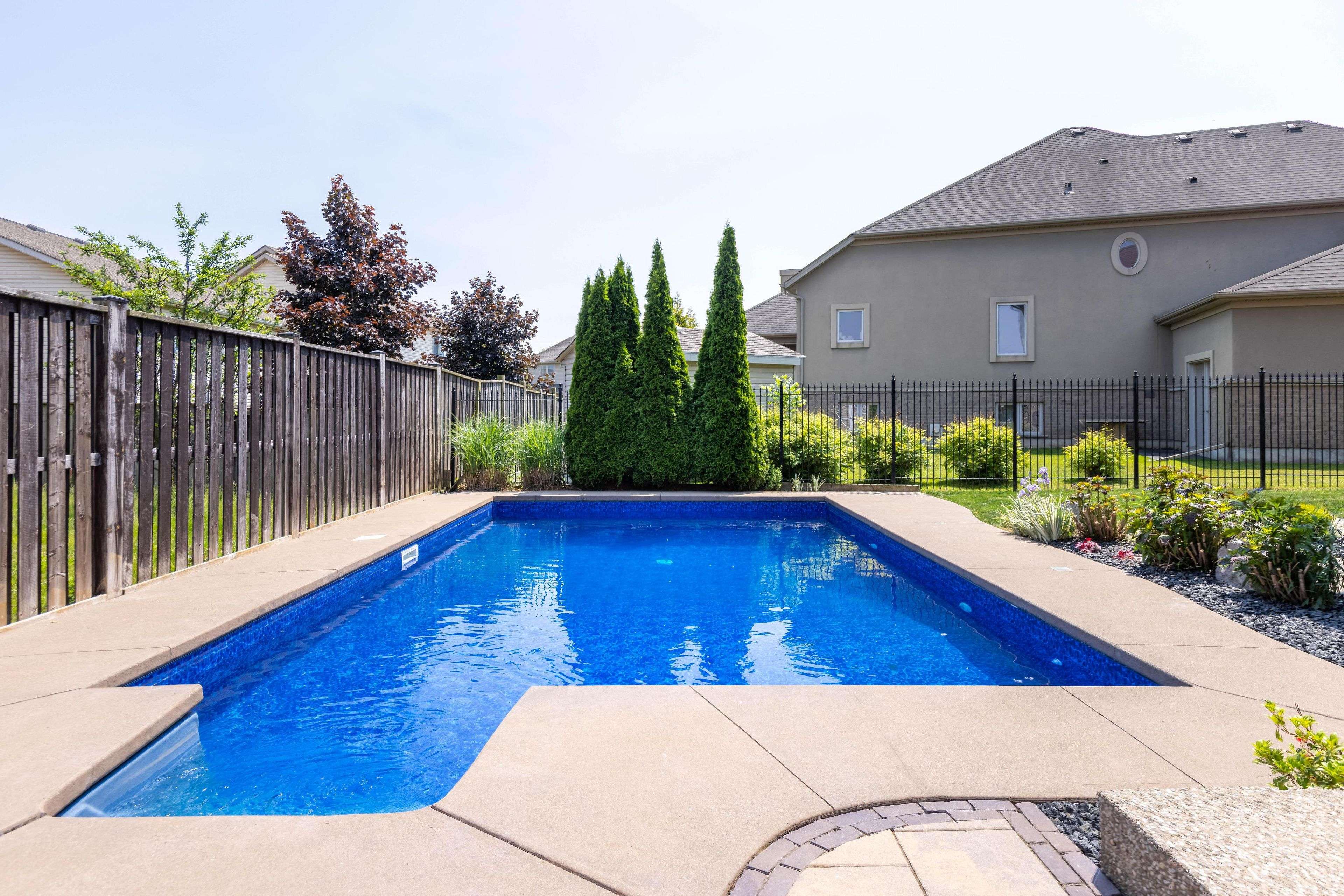Niagara Falls, ON L2H 3P1,8829 Joseph CT