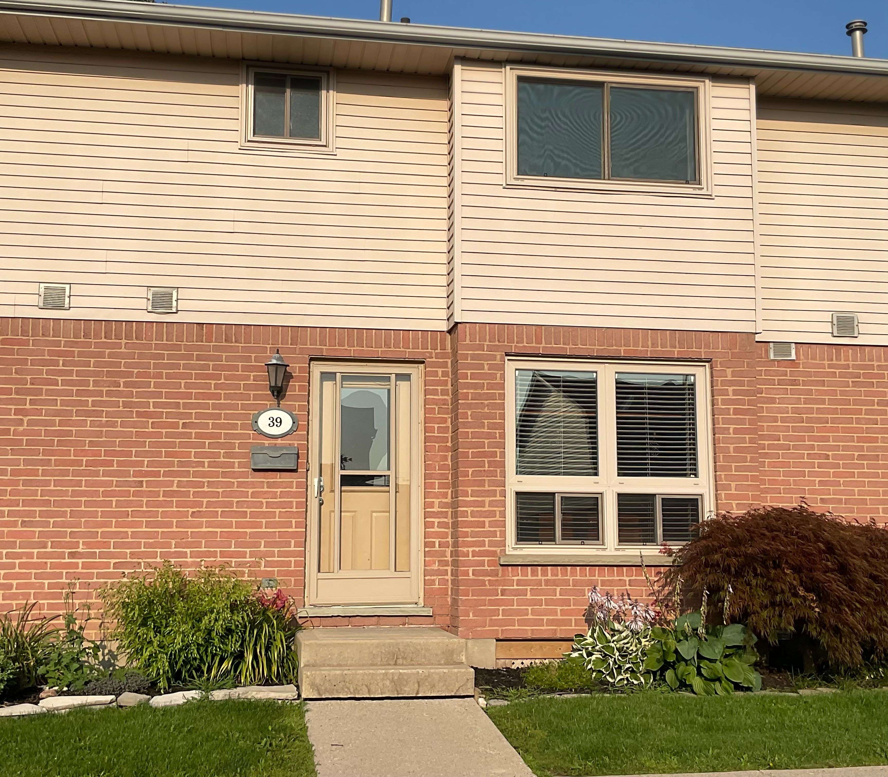 89 HIGHVIEW AVE, London South, ON N6C 5V8