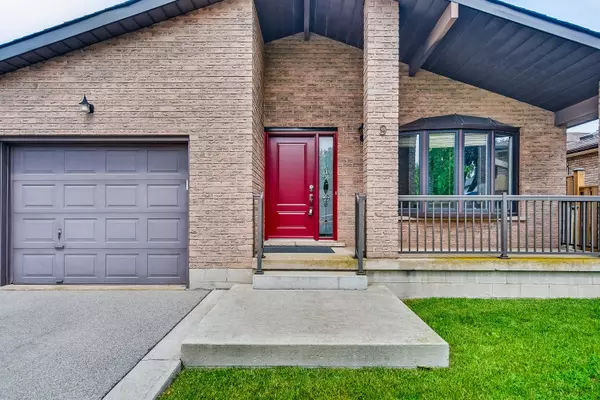 Hamilton, ON L9C 7A3,9 Valanna CT