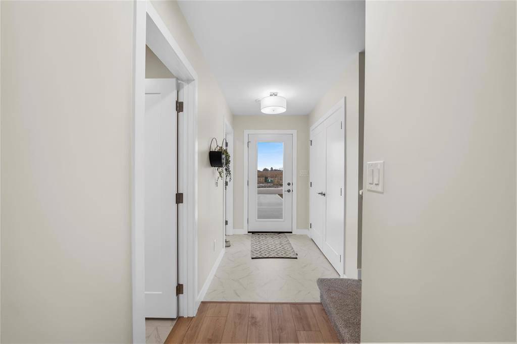 Niverville, MB R0A 0A1,225 Kingshead RD