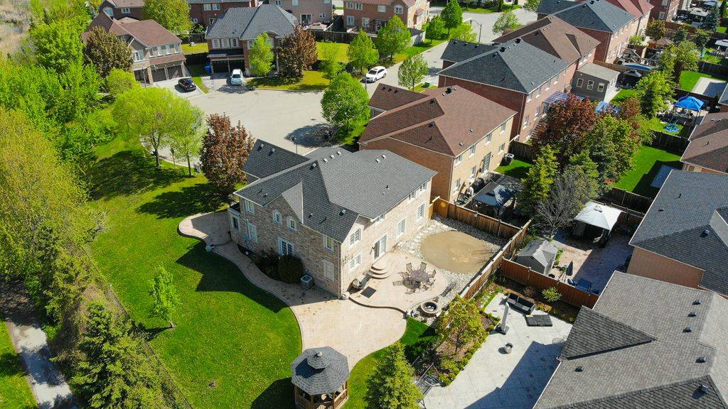 Ajax, ON L1T 0G2,6 Mackellar CT