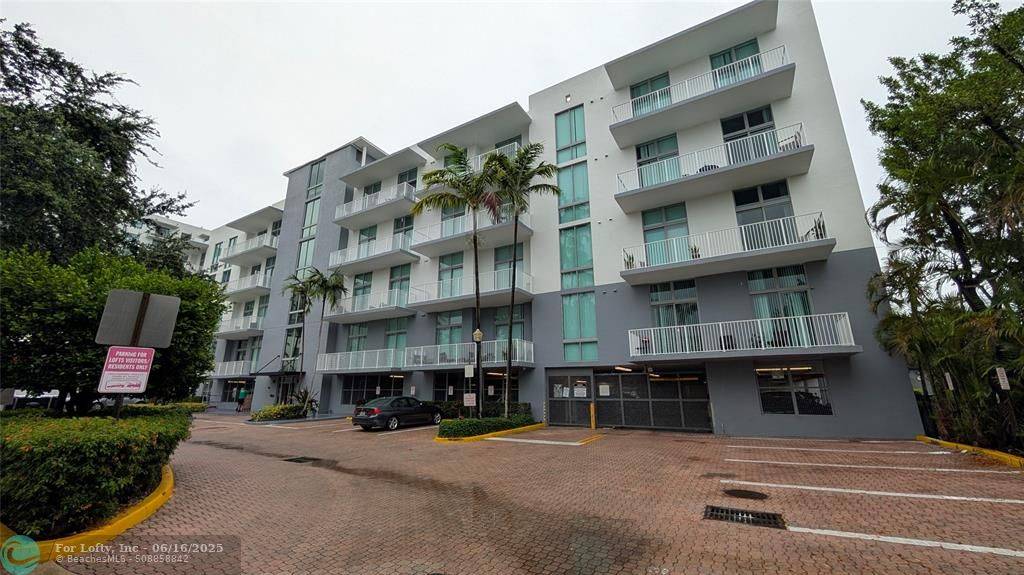 Hollywood, FL 33020,2100 Van Buren St  #309