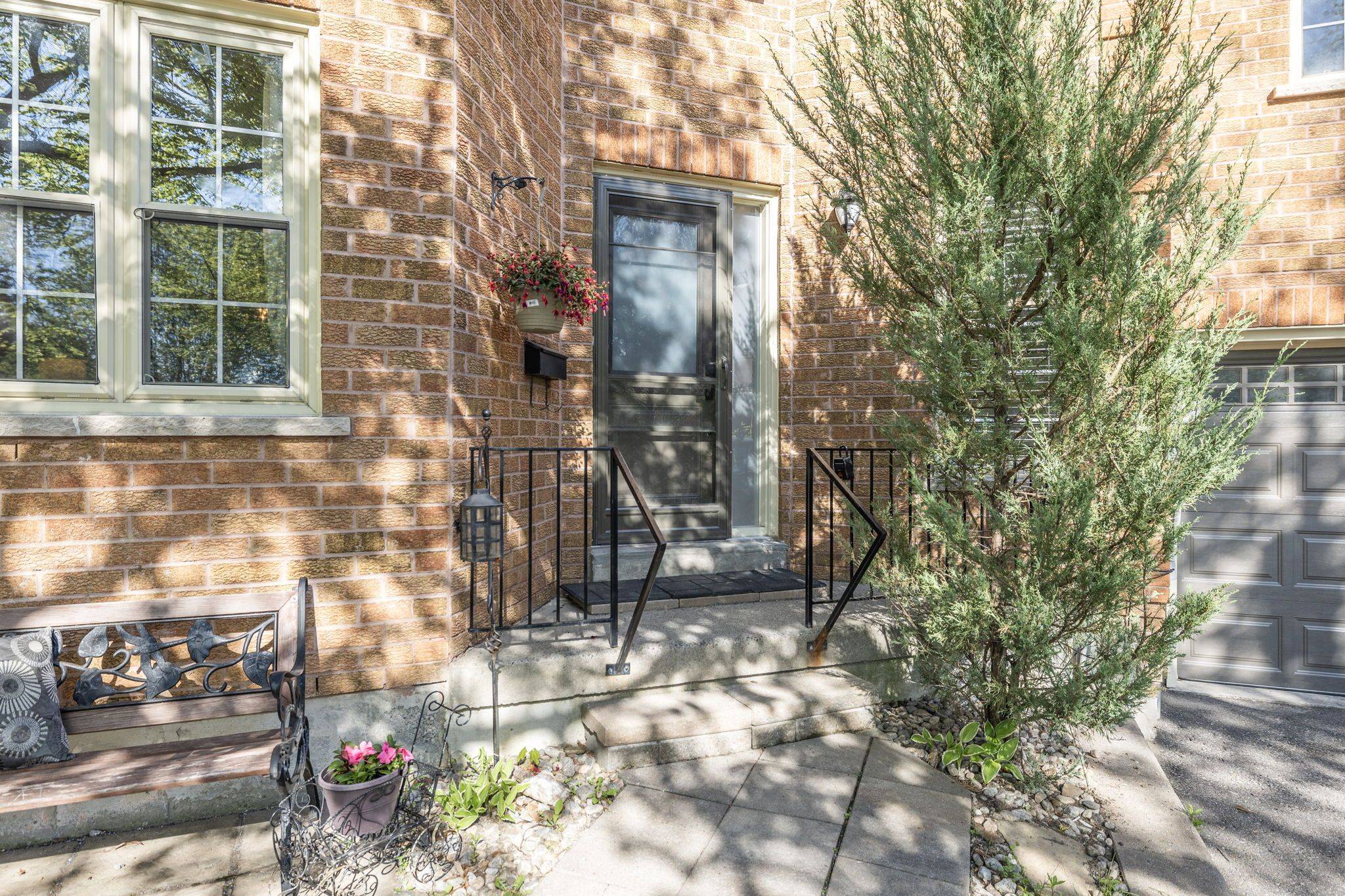 Aurora, ON L4G 6H5,108 Ashley PL #44