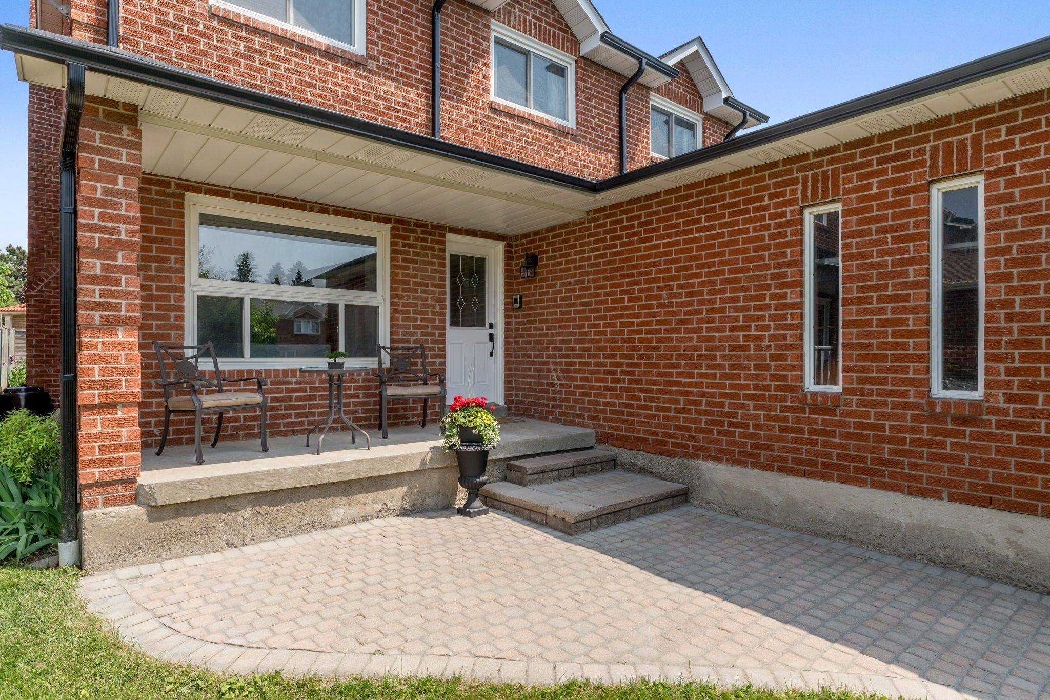 Brampton, ON L6Z 2R5,17 Whitehaven DR