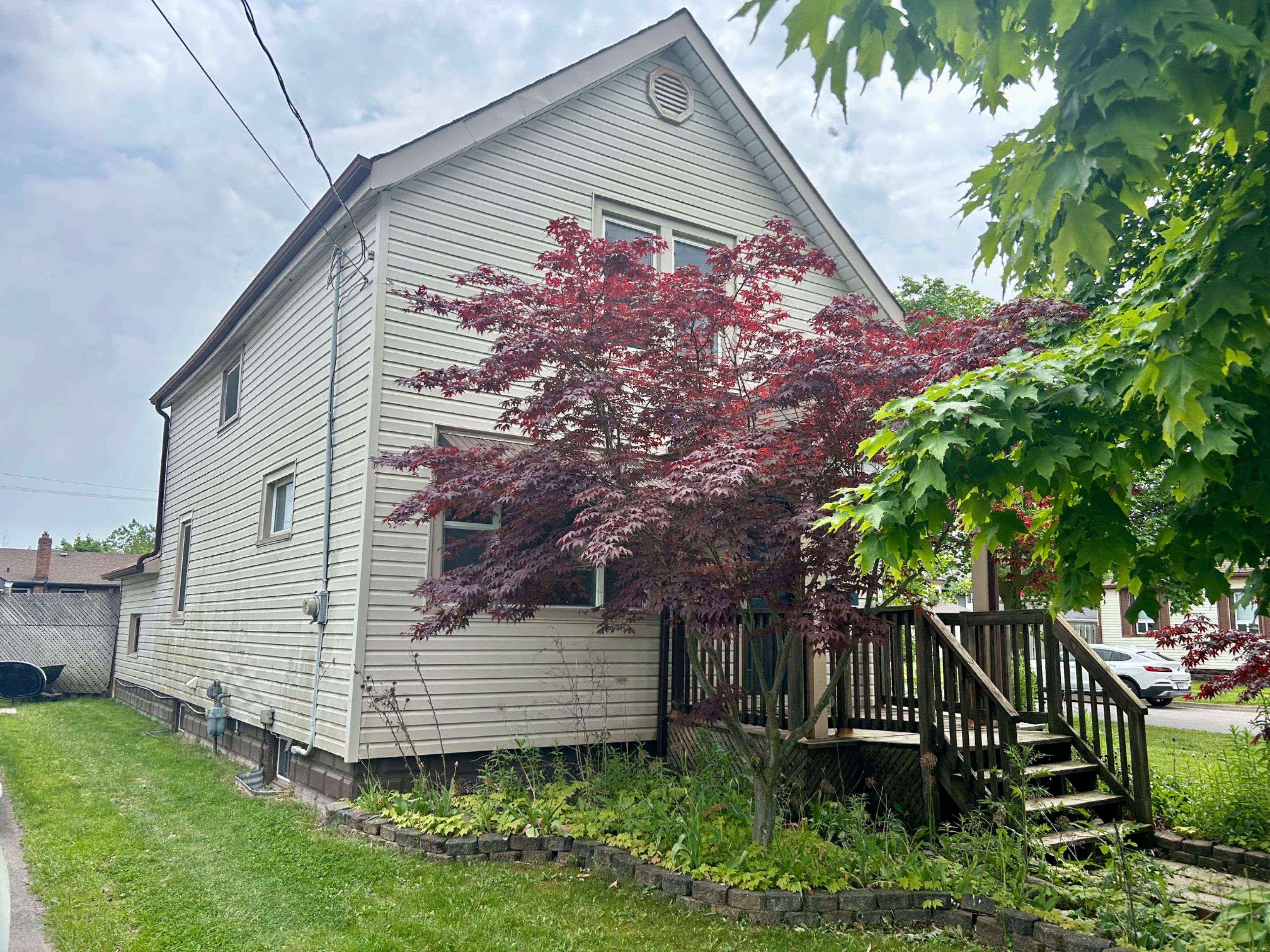Welland, ON L3B 2W1,301 Alberta ST