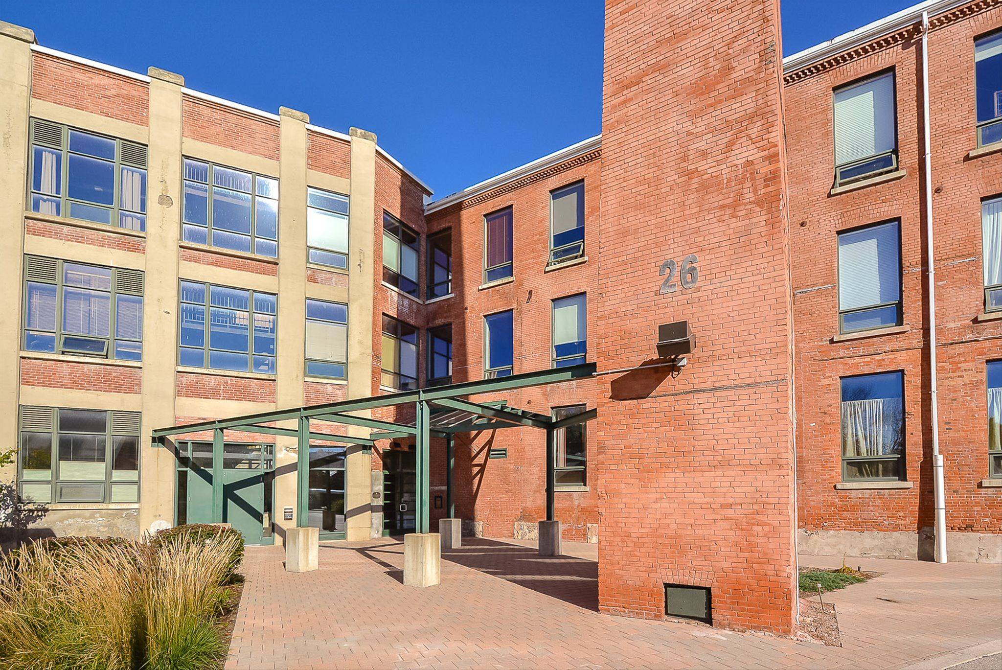 Guelph, ON N1E 7K1,26 Ontario ST #308