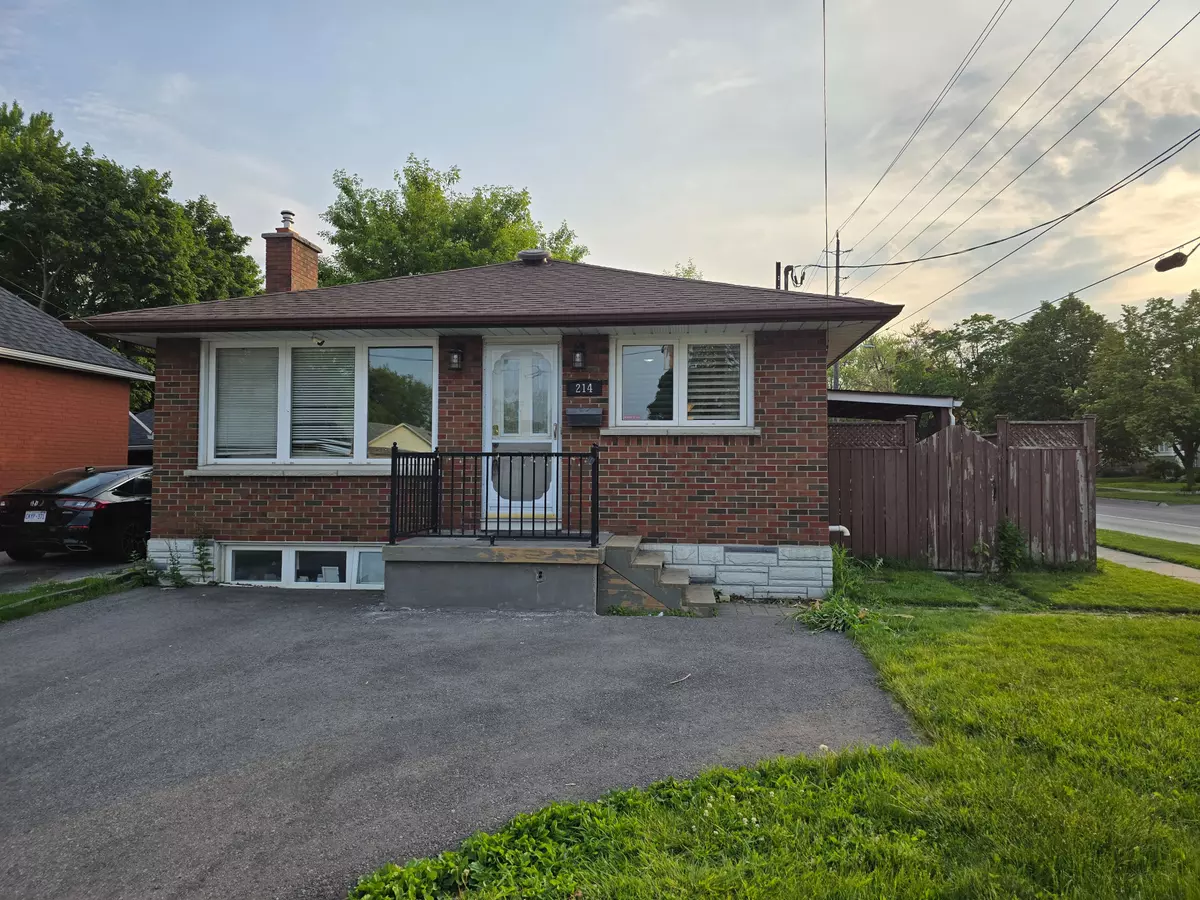 Oshawa, ON L1J 4Y4,214 Gibbons ST #Main