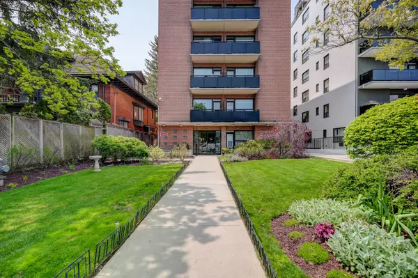 78 Warren RD #107, Toronto C02, ON M4V 2R6