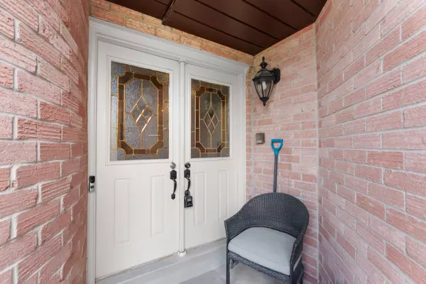 Brampton, ON L6X 4E3,31 CASTLEHILL RD