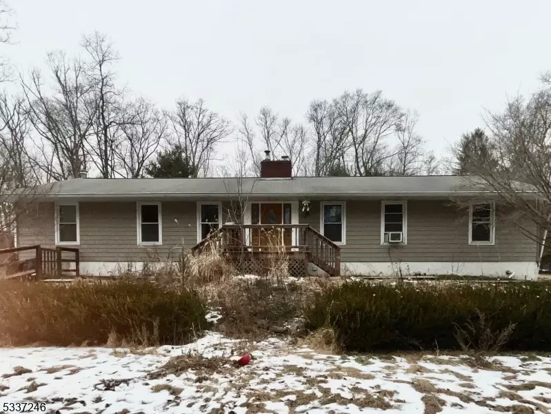 28 Sharrer Rd, Lebanon Twp., NJ 07865