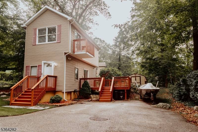 10 Paterson Rd, West Milford Twp., NJ 07421